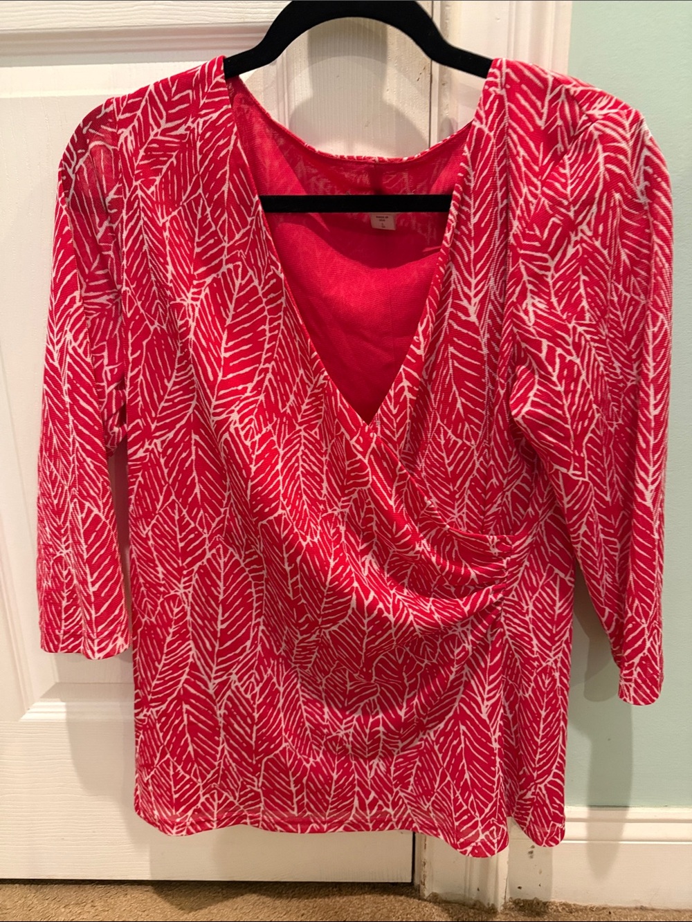 Coldwater Creek Pink Leaf-Print V-Neck Draped Long Sleeve Top